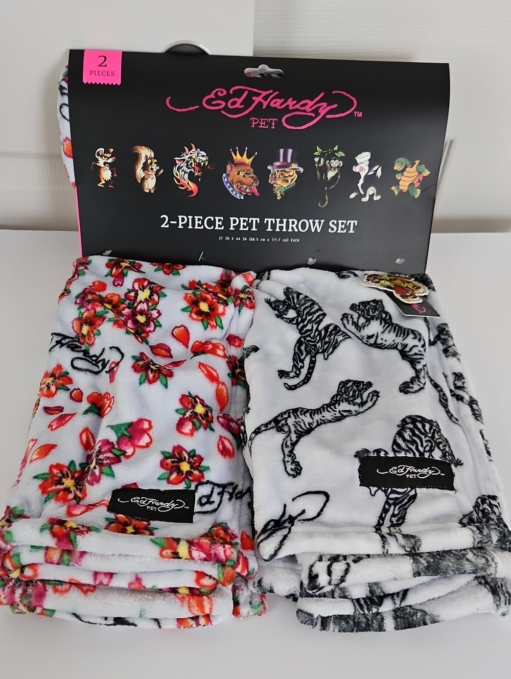 Ed Hardy NWT 2Pc Pet Throws